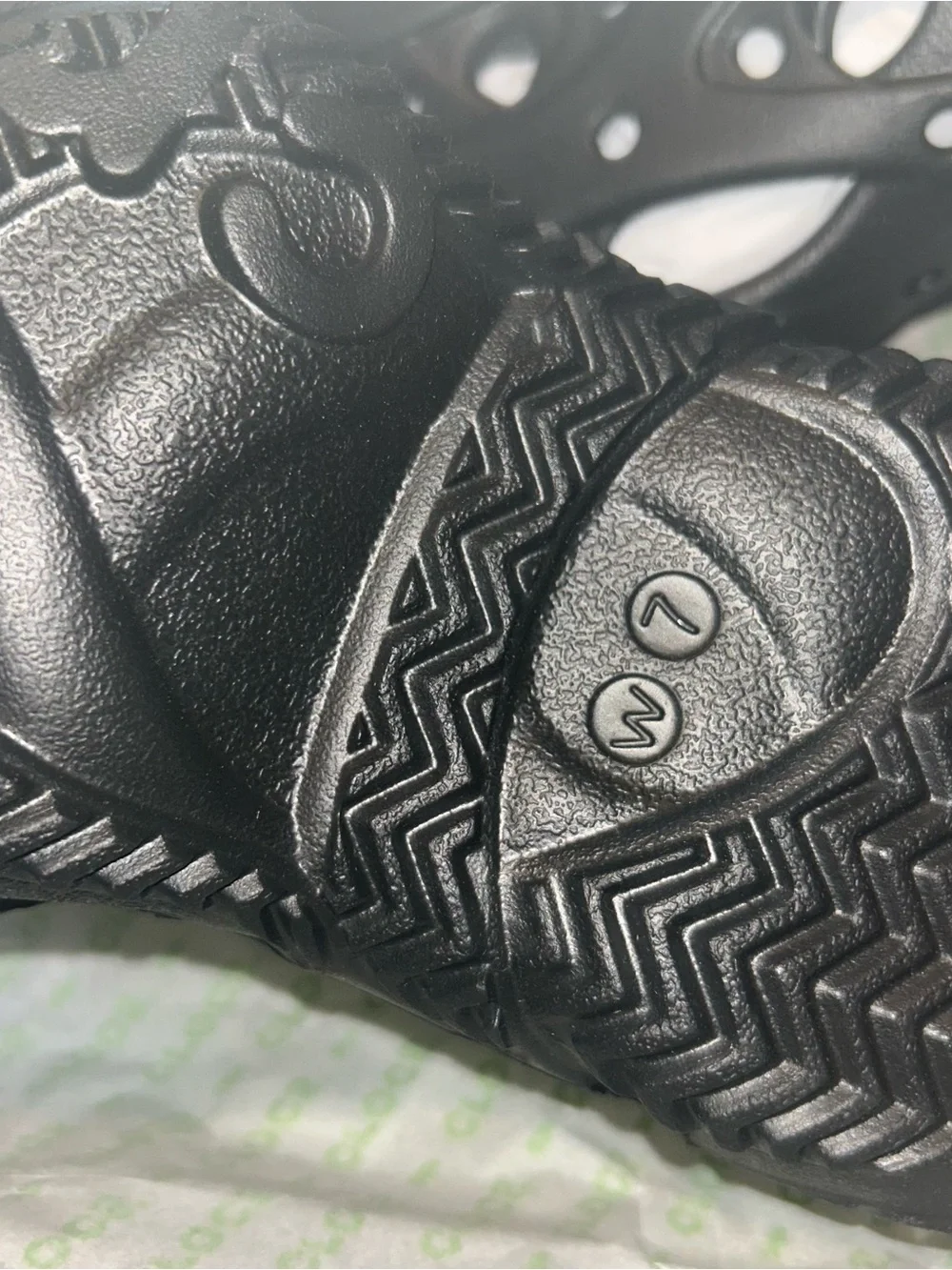 CROCS women’s brand size